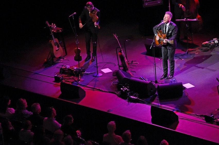 Lyle Lovett and His Large Band